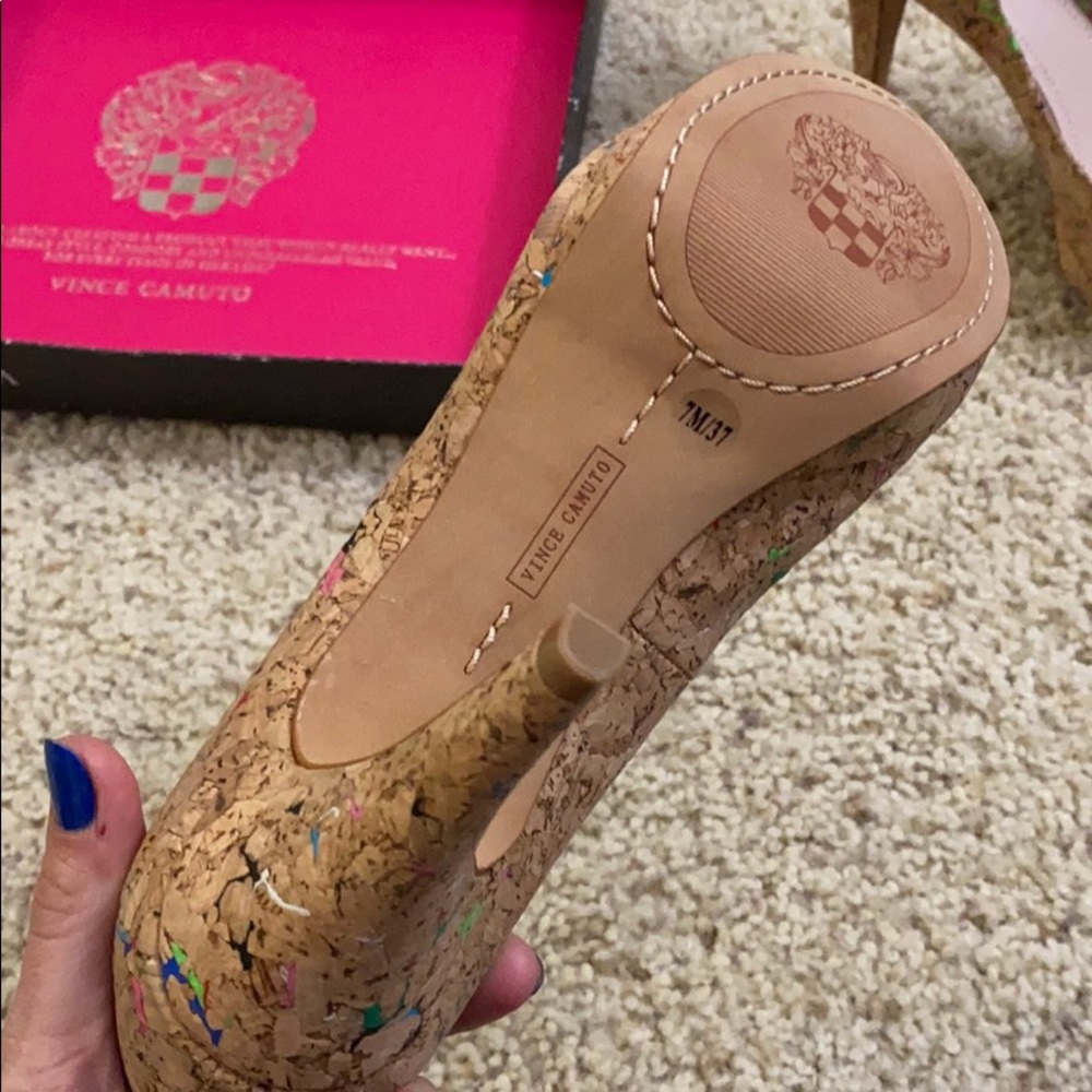 Shoes - Picture 4 of 6